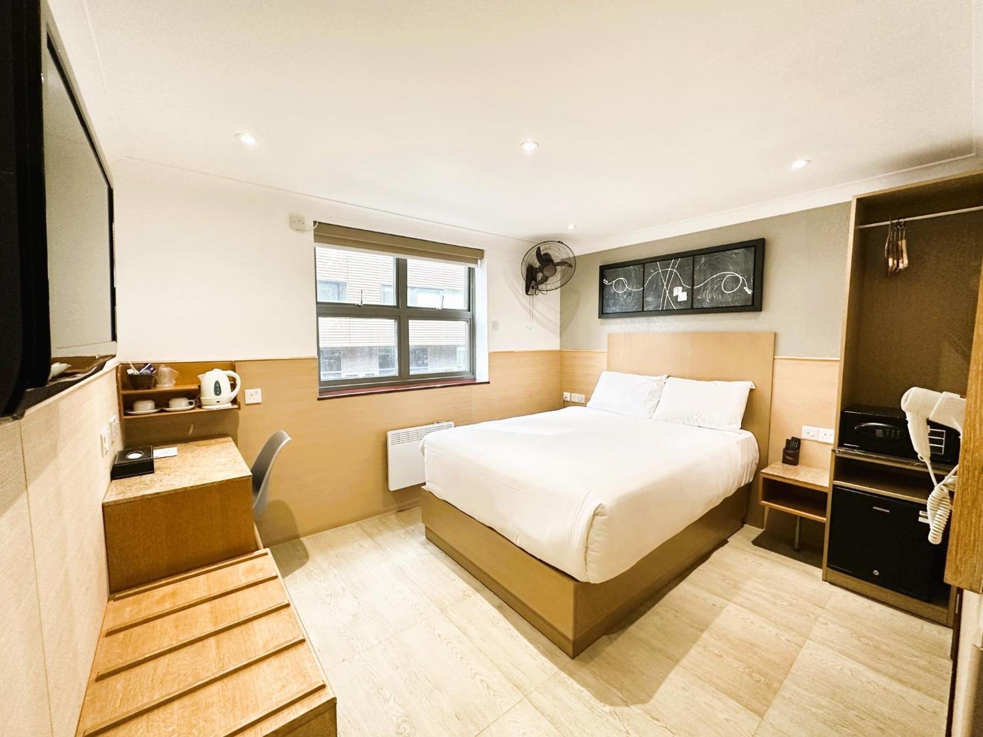 Eurotraveller Hotel- Express Лондон Екстериор снимка